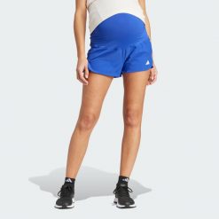 Szorty Pacer Woven Stretch Training Maternity. Białe szorty sportowe adidas, bez wzorów, z materiału, na fitness i siłownię. Za 199.00 zł.