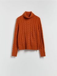 Golf z ozdobnym splotem - miedziany. Brązowe swetry Reserved, l, bez wzorów, z dzianiny, bez ramiączek. Za 129.99 zł.