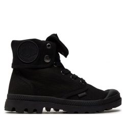 Trapery Palladium. Czarne traperki Palladium, bez wzorów, bez obcasa, bez zapięcia. Za 289.99 zł.