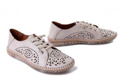 MANITU 840133-08 beige, półbuty damskie. Brązowe półbuty wsuwane Manitu, na lato, w ażurowe wzory, ze skóry, bez obcasa. Za 271.92 zł.
