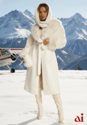 Biały Futrzany Płaszcz z Wiązanym Paskiem Ozdobnym Kołnierzem i Mankietami Viaressa. Białe płaszcze Renee, l, bez wzorów, z futra, eleganckie, bez kaptura. Za 359.99 zł.