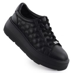 Skórzane półbuty damskie pikowane sneakersy na platformie czarne Filippo DP7285. Czarne półbuty wsuwane Filippo, bez wzorów, ze skóry, sportowe, bez obcasa, na koturnie. Za 202.99 zł.