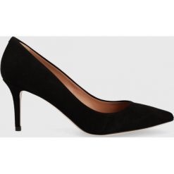 BOSS szpilki zamszowe Eddie Pump 70-S kolor czarny. Czarne szpilki Boss, bez wzorów, z zamszu, bez obcasa, na obcasie, bez zapięcia. W wyprzedaży za 1,169.90 zł.