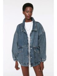 Trendyol Kurtka dżinsowa w kolorze niebieskim rozmiar: S/M. Niebieskie kurtki Trendyol, m, bez wzorów, z bawełny, bez kaptura. Za 130.99 zł.