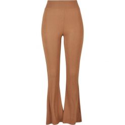 Damskie legginsy z wysokim stanem z flarą Urban Classics GT. Brązowe legginsy Urban Classics, bez wzorów, prążkowane, retro. Za 175.50 zł.