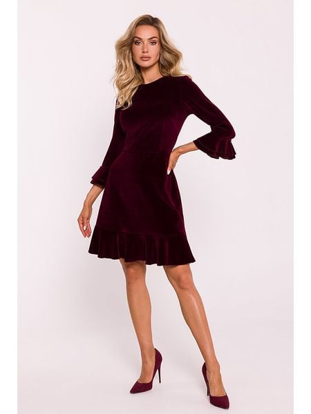 Made of emotion Aksamitna sukienka w kolorze ciemnoczerwonym rozmiar: XL. Czerwone sukienki Made Of Emotion, xl, bez wzorów, bez kołnierzyka, bez ramiączek, midi. Za 219.99 zł.