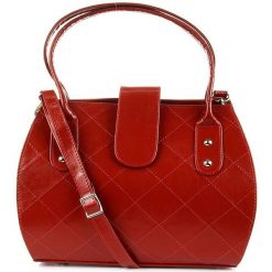 Elegancki kuferek ze skóry naturalnej DAN-A T256 czerwony. Czerwone torebki klasyczne DAN-A, bez wzorów, ze skóry, eleganckie, bez dodatków. Za 299.99 zł.