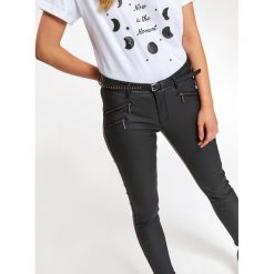 PASEK DAMSKI. Paski marki TOP SECRET. W wyprzedaży za 12.99 zł.