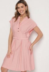 Różowa Sukienka z Wiskozy o Rozkloszowanym Kroju z Paskiem Sepina. Czerwone sukienki Born2be, na co dzień, l, z aplikacjami, z wiskozy, eleganckie, bez kołnierzyka, bez ramiączek, midi, rozkloszowane. Za 129.99 zł.