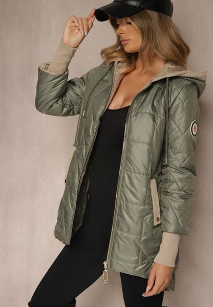 Zielona Kurtka z Pikowanymi Przeszyciami Kapturem i Dłuższym Tyłem Tuleina. Zielone kurtki Renee, s, bez wzorów, z jeansu. Za 99.99 zł.