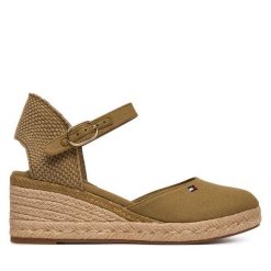 Espadryle Tommy Hilfiger. Brązowe espadryle Tommy Hilfiger, bez wzorów, bez obcasa. Za 409.99 zł.