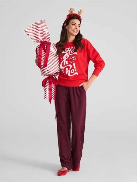 Bluza świąteczna - czerwony. Czerwone bluzy Sinsay, l, bez wzorów, wizytowe, bez ramiączek, bez kaptura. Za 39.99 zł.