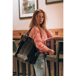 Shopper bag skórzany czarny croco L94. Czarne shopper bag z aplikacjami, z materiału, małe, zamszowe, bez dodatków. Za 230.99 zł.