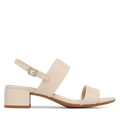 Sandały ECCO. Białe sandały ECCO, bez wzorów, bez obcasa, na słupku, bez zapięcia. Za 569.99 zł.