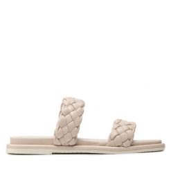 Klapki Tamaris. Brązowe klapki Tamaris, bez wzorów, bez obcasa, bez zapięcia. Za 219.99 zł.