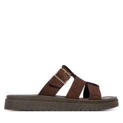 Klapki Tamaris. Brązowe klapki Tamaris, bez wzorów, bez obcasa, bez zapięcia. Za 299.99 zł.