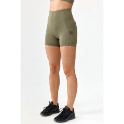 Spodenki szorty damskie treningowe fitness Rough Radical Hamptons Shorts. Czarne szorty sportowe ROUGH RADICAL, bez wzorów, na fitness i siłownię. W wyprzedaży za 110.41 zł.