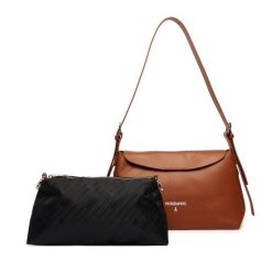 Torebka Patrizia Pepe. Brązowe torebki klasyczne Patrizia Pepe, bez wzorów, klasyczne, bez dodatków. Za 1,099.00 zł.