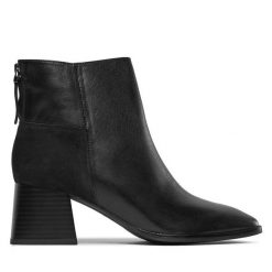 Botki Caprice. Czarne botki Caprice, bez wzorów, bez obcasa, na słupku, bez zapięcia. Za 299.99 zł.