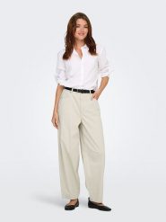 ONLY Dżinsy - Balloon fit - w kolorze beżowym rozmiar: S/L32. Brązowe jeansy ONLY, l, bez wzorów, z bawełny, klasyczne. Za 139.95 zł.