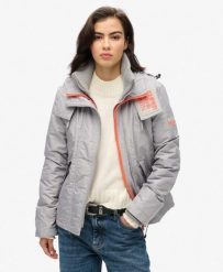 Kurtka przeciwwiatrowa Mountain SD-Windcheater. Szare kurtki Superdry, s, bez wzorów, z bawełny, eleganckie, bez kaptura. Za 418.20 zł.