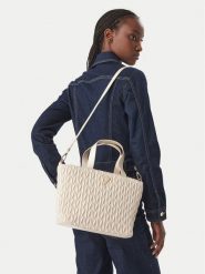 Guess Torebka J6BZ24 W4034 Złoty. Żółte torebki klasyczne Guess, z aplikacjami, bez dodatków. Za 294.99 zł.