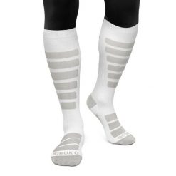 Skarpety do sportów zimowych unisex SIROKO Aoraki. Białe skarpetki SIROKO, bez wzorów. W wyprzedaży za 84.00 zł.