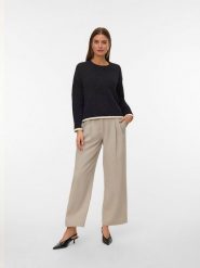 Vero Moda Sweter w kolorze czarnym rozmiar: M. Czarne swetry Vero Moda, m, bez wzorów, bez ramiączek. Za 96.60 zł.