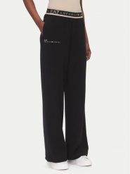 EA7 Emporio Armani Spodnie dresowe 7W000281 AF12501 UC001 Czarny Regular Fit. Czarne spodnie dresowe EA7 Emporio Armani, bez wzorów, z dresówki. Za 319.99 zł.