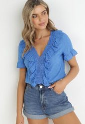 Niebieska Bawełniana Bluzka z Haftem i Ozdobnymi Falbankami Adellin. Niebieskie bluzki Born2be, m, bez wzorów, z bawełny, bez kołnierzyka, bez ramiączek. Za 159.99 zł.