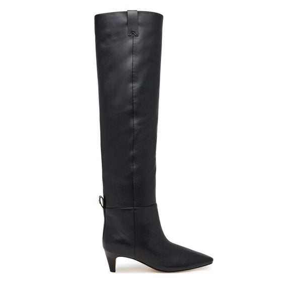 Kozaki MICHAEL Michael Kors. Czarne kozaki MICHAEL Michael Kors, bez wzorów, bez obcasa, na szpilce, bez zapięcia. Za 1,779.00 zł.