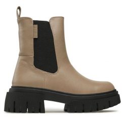 Sztyblety Big Star Shoes. Brązowe botki BIG STAR SHOES, bez wzorów, retro, bez obcasa, na płaskiej podeszwie, bez zapięcia. Za 149.99 zł.