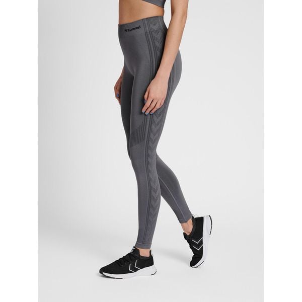 Damskie legginsy mid-rise Hummel Shaping. Szare legginsy Hummel, bez wzorów, sportowe. Za 125.00 zł.