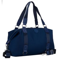 Sportowa torba treningowa z poliestru w granatowym kolorze, jednokomorowa - Peterson. Torby sportowe Peterson, bez wzorów. Za 99.99 zł.