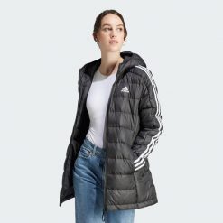 Parka Essentials 3-Stripes Light Down Hooded. Czarne płaszcze adidas, l, bez wzorów, z puchu, sportowe, bez kaptura. W wyprzedaży za 519.20 zł.