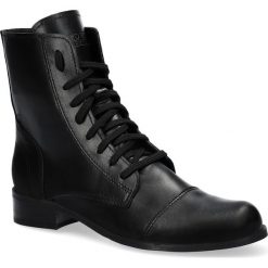 Botki czarne. Czarne botki Arturo Vicci, bez wzorów, ze skóry, bez obcasa, bez zapięcia. Za 289.00 zł.