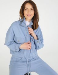 Krótka kurtka. Niebieskie kurtki Unisono, s, bez wzorów, z bawełny, bez kaptura. Za 199.00 zł.