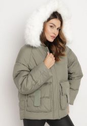 Jasnozielona Kurtka Pikowana z Odpinanym Futerkiem Nomizia. Zielone kurtki Born2be, l, bez wzorów, z dzianiny, eleganckie, bez kaptura. W wyprzedaży za 251.99 zł.
