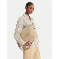 Torebka Coccinelle. Brązowe torebki klasyczne Coccinelle, bez wzorów, klasyczne, bez dodatków. Za 1,599.99 zł.