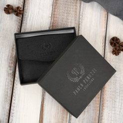 Portfel damski mały czarny ze skóry naturalnej Saffiano Paolo Peruzzi T-110-BL. Czarne portfele PAOLO PERUZZI, bez wzorów, ze skóry. Za 69.00 zł.