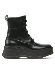 Calvin Klein Botki Pitched Combat HW0HW01599 Czarny. Czarne botki Calvin Klein, bez wzorów, ze skóry, bez obcasa, na koturnie, bez zapięcia. Za 549.99 zł.
