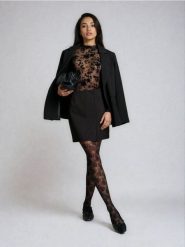 Rajstopy ze wzorem - czarny. Czarne rajstopy Sinsay, bez wzorów. Za 19.99 zł.