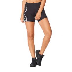 Spodenki treningowe damskie 2XU Core Compression 5". Czarne szorty sportowe 2XU, bez wzorów, na fitness i siłownię. Za 129.99 zł.