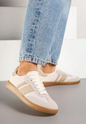 Beżowe Sneakersy Tenisówki z Ozdobnymi Paskami Nelidi. Brązowe trampki Born2be, bez wzorów, z jeansu, casualowe, bez zapięcia. W wyprzedaży za 67.99 zł.