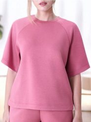 Bluza z krótkim rękawem soft touch - fioletowy. Fioletowe bluzy Sinsay, l, bez wzorów, z dzianiny, bez kaptura. Za 39.99 zł.