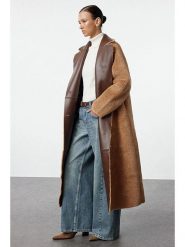 Trendyol Dwustronny płaszcz przejściowy w kolorze ciemnobrązowo-karmelowym rozmiar: 40. Brązowe płaszcze Trendyol, bez wzorów, bez kaptura. Za 231.13 zł.