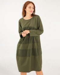 Luźna sukienka z bawełny. Zielone sukienki Unisono, l, bez wzorów, z bawełny, bez kołnierzyka, bez ramiączek. Za 189.00 zł.
