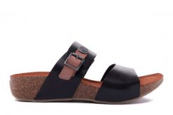 DR. BRINKMANN 700959-1 schwarz, klapki profilaktyczne damskie. Czarne klapki Dr. Brinkmann, bez wzorów, ze skóry, bez obcasa, bez zapięcia. Za 274.90 zł.