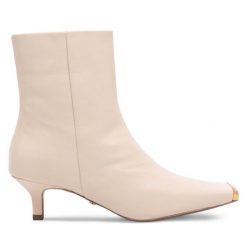 Botki Gino Rossi. Brązowe botki Gino Rossi, bez wzorów, bez obcasa, na szpilce, bez zapięcia. Za 199.99 zł.