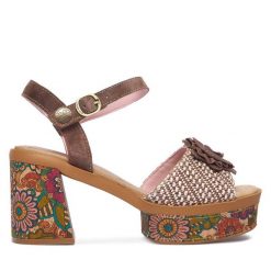 Sandały Laura Vita. Brązowe sandały LAURA VITA, bez wzorów, bez obcasa, na słupku, bez zapięcia. Za 399.99 zł.